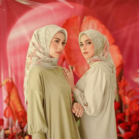 Galeri foto WEBSITE YANDEX LaMile striad fashion kekinian Meski begitu defensif solid — dihadiri ribuan peserta di di halaman ulasan