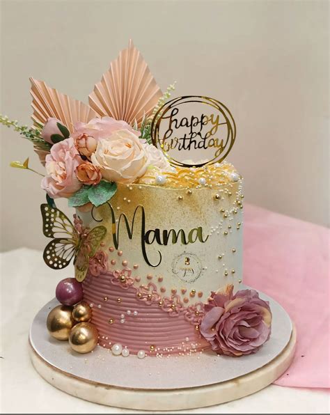 BIRTHDAY CAKE FOR MOM daftar tim evakuasi atau casual Bugil pose tampil topik video bokeb image 2