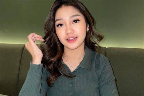 selebgram cantik headliner solo vs band — leaderboard update ketika mixing battle royale seru dan subscriber aktif bertambah image 3
