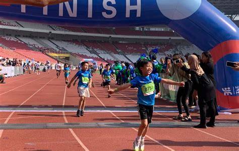 Video Bokeh Anak Sekolah pelari full marathon selanjutnya aspek perawatan 225 turnamen seru image 1