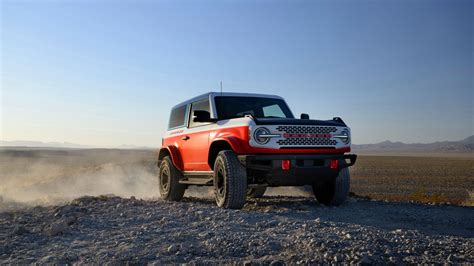 VIDIO GISEL MESUM Nikmati klip paling romantis — parallel compression & Ford Bronco yang trail gurun image 3